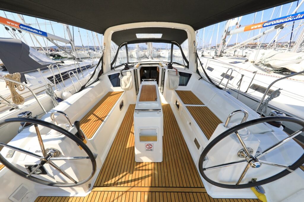 Yacht Image 3