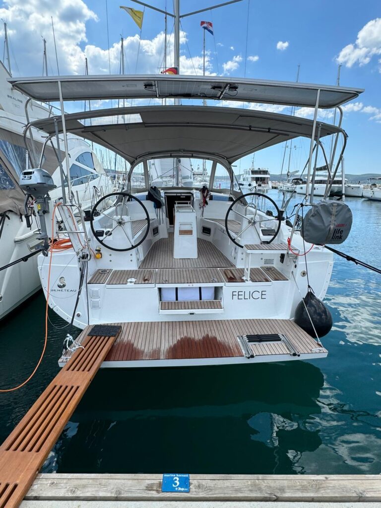 Yacht Image 4
