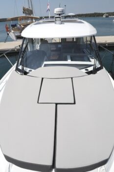 Yacht Image 6
