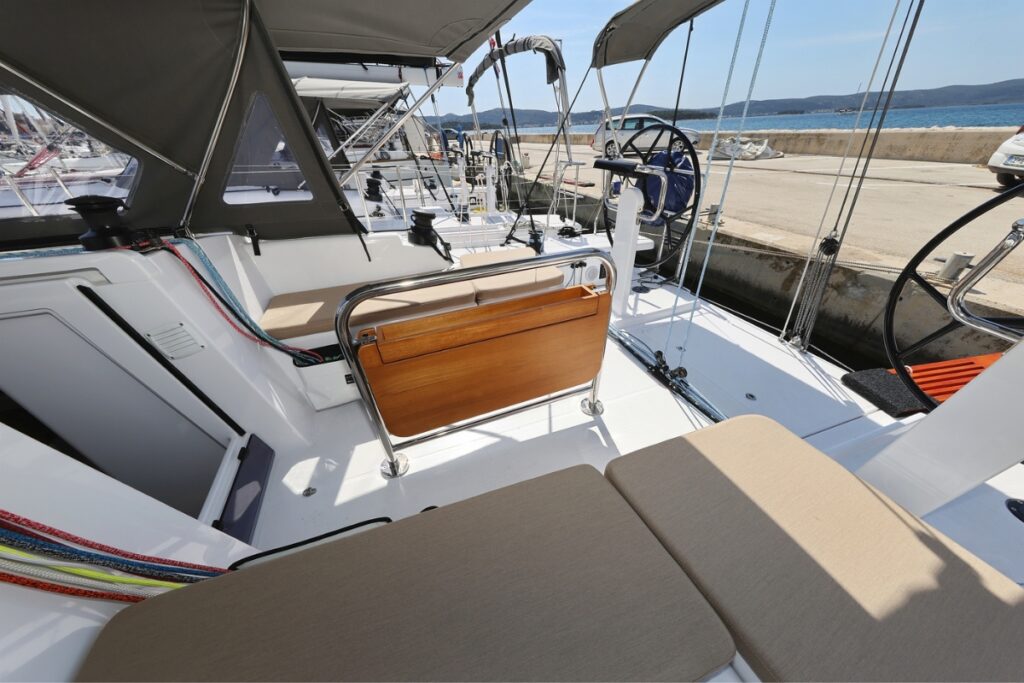 Yacht Image 5