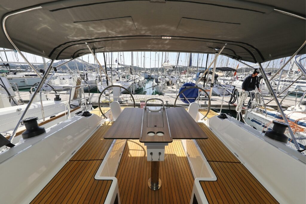 Yacht Image 5