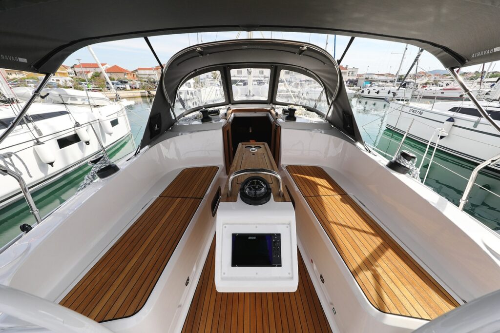 Yacht Image 6