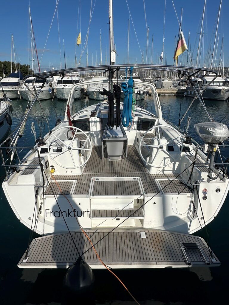 Yacht Image 6