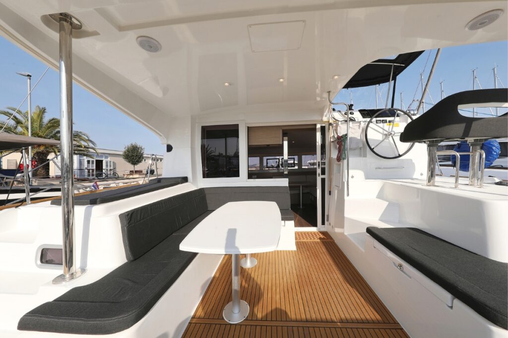 Yacht Image 6