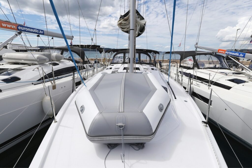 Yacht Image 6