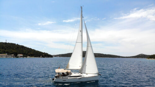 Yacht Image 8