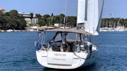 Yacht Image 9