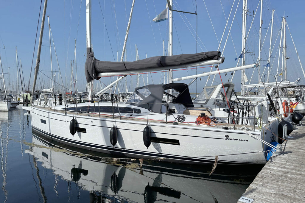 Yacht Image 9