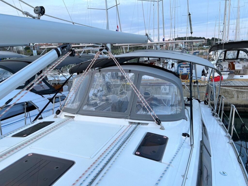Yacht Image 14