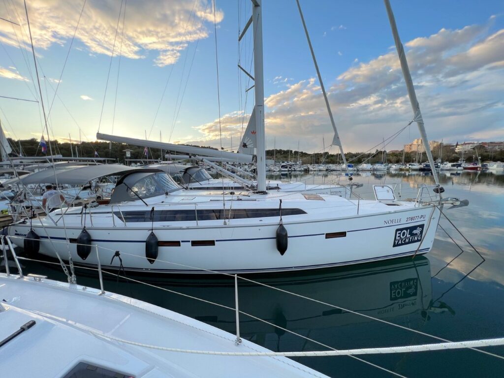 Yacht Image 15