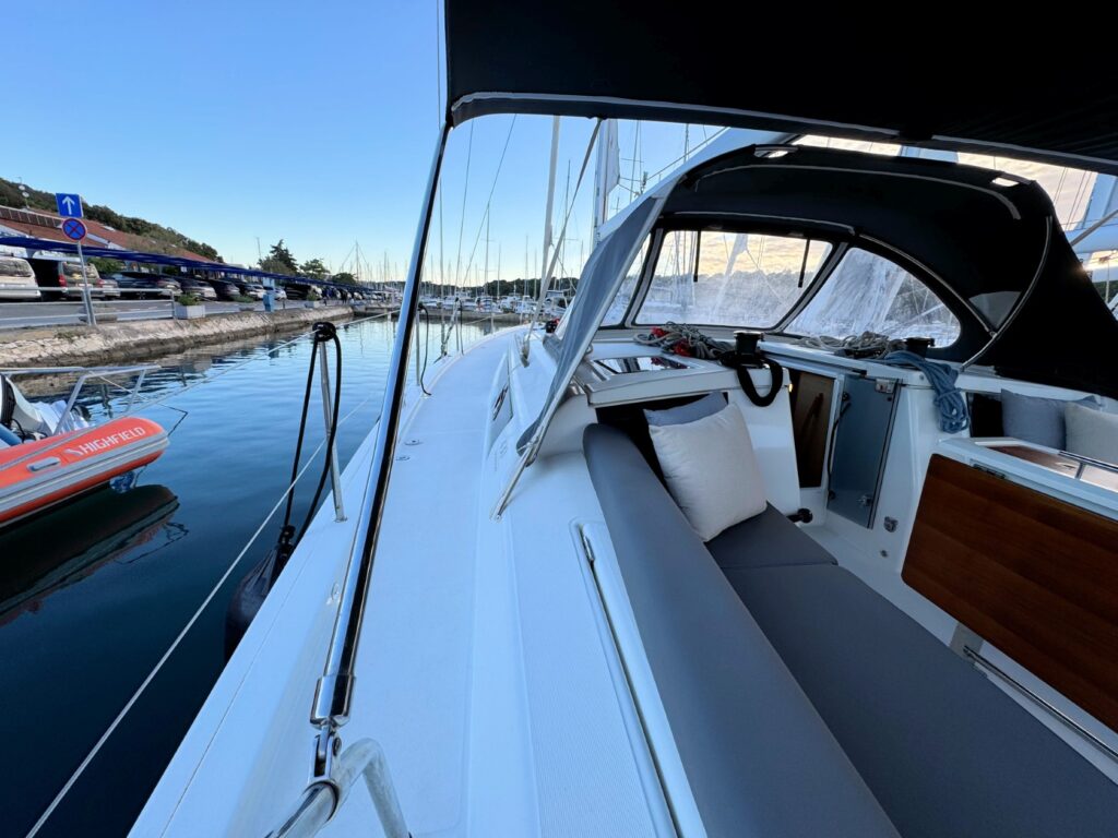 Yacht Image 15
