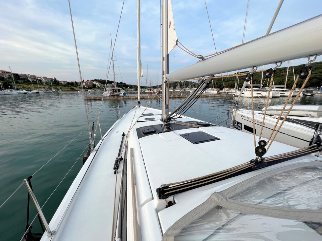 Yacht Image 16