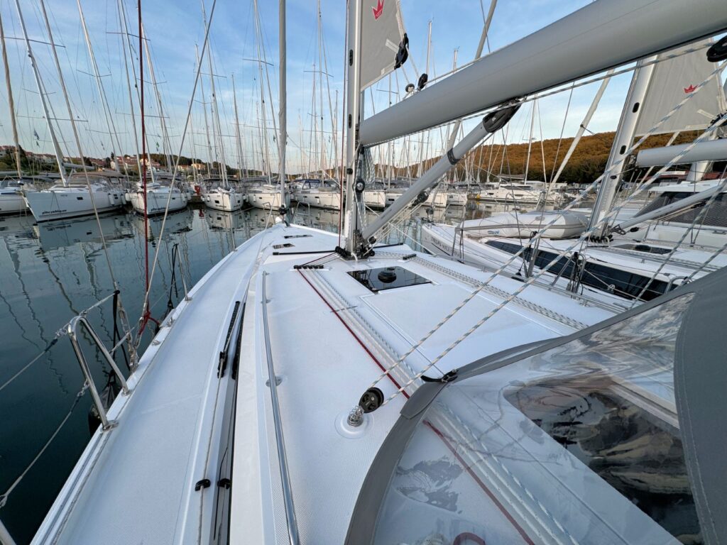 Yacht Image 16