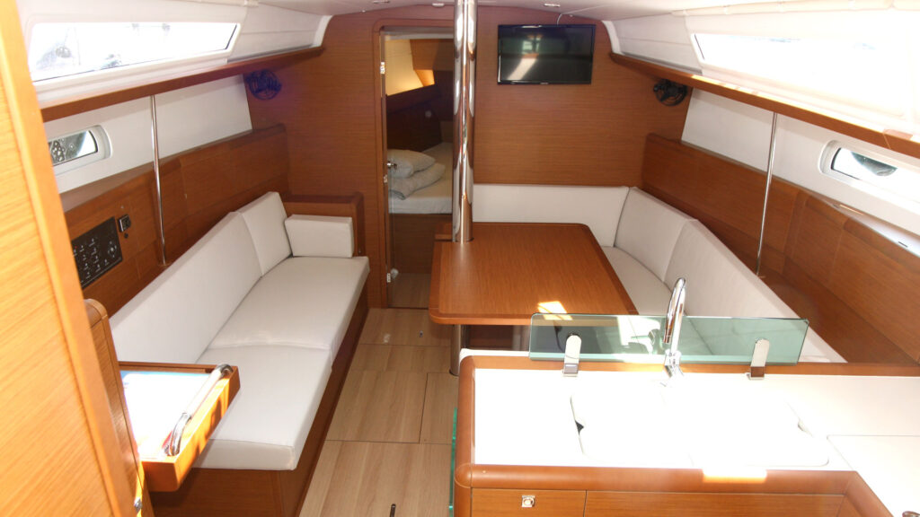 Yacht Image 8