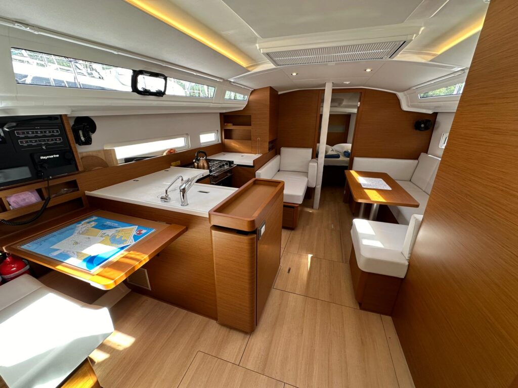 Yacht Image 6