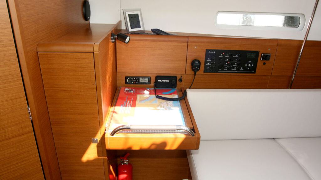 Yacht Image 9