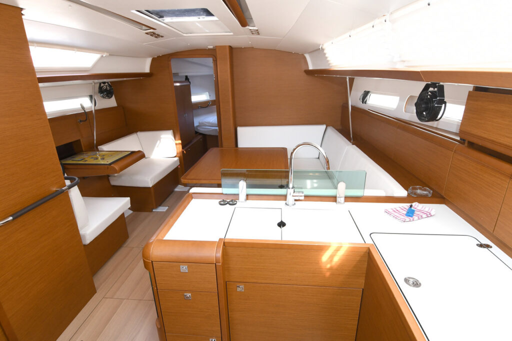 Yacht Image 5