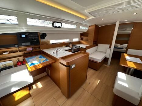 Yacht Image 8