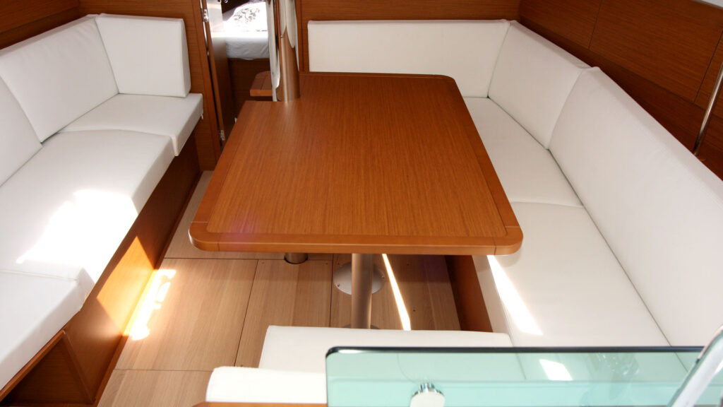 Yacht Image 12