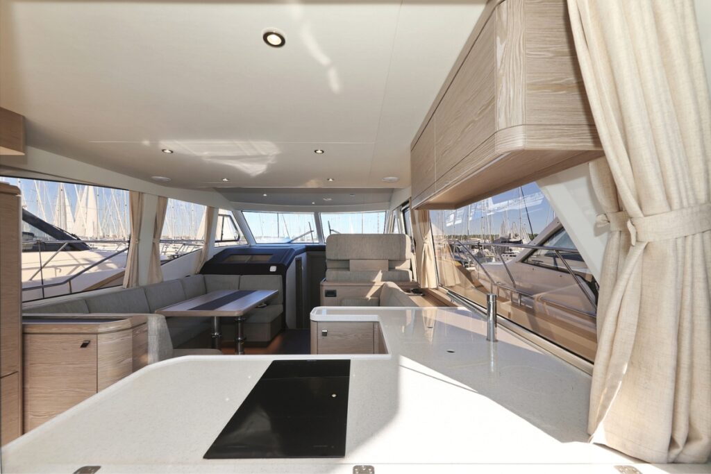 Yacht Image 10