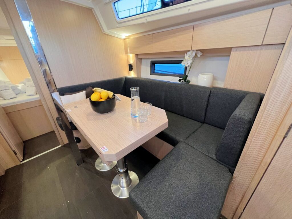 Yacht Image 21