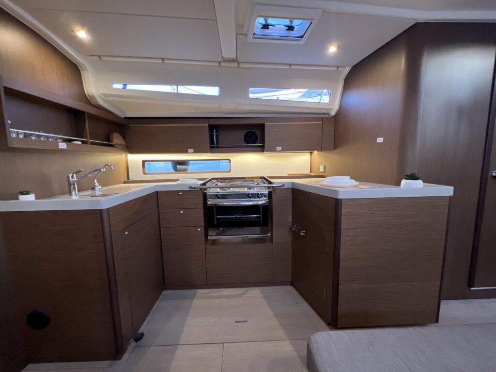Yacht Image 24