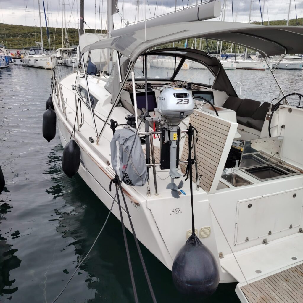 Yacht Image 9